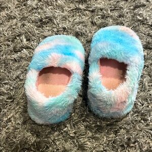 Fuzzy Multicolor Slippers